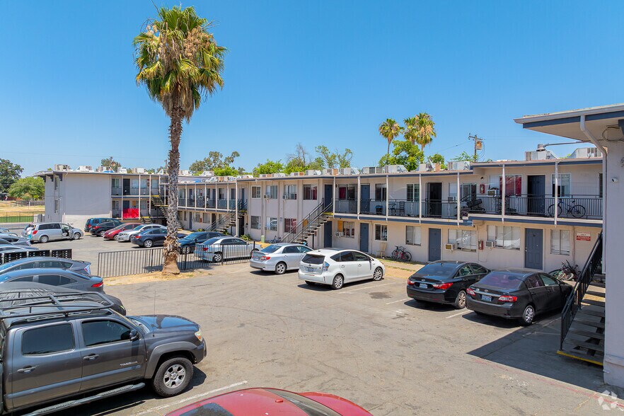 More Photos Of 695 Plaza Ave, Sacramento Apartments For Sale
