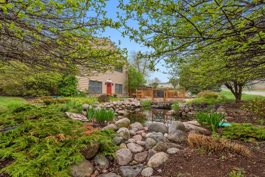 More Photos Of N48W14336 Hampton Rd, Menomonee Falls Office For Sale