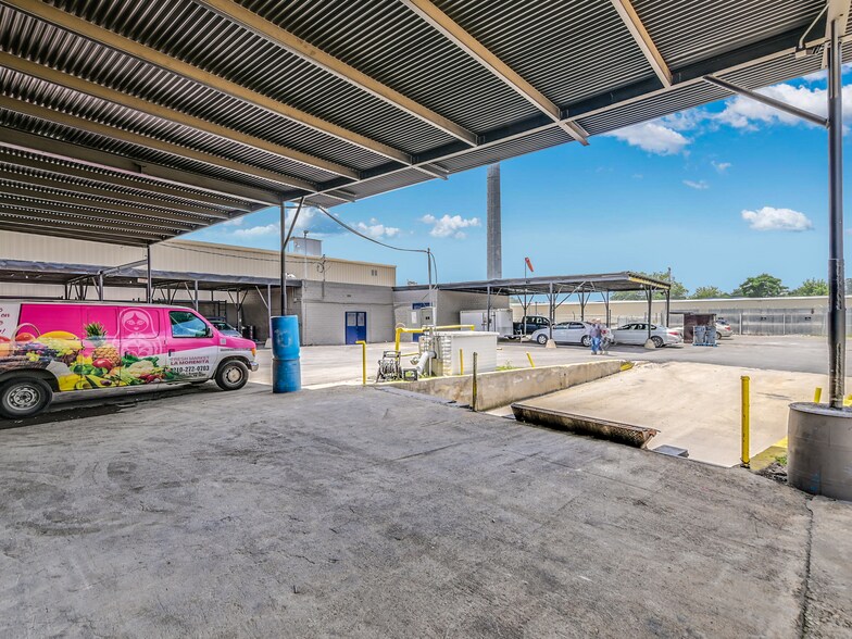 More Photos Of 1305 S Brazos St, San Antonio Refrigeration Cold Storage For Lease