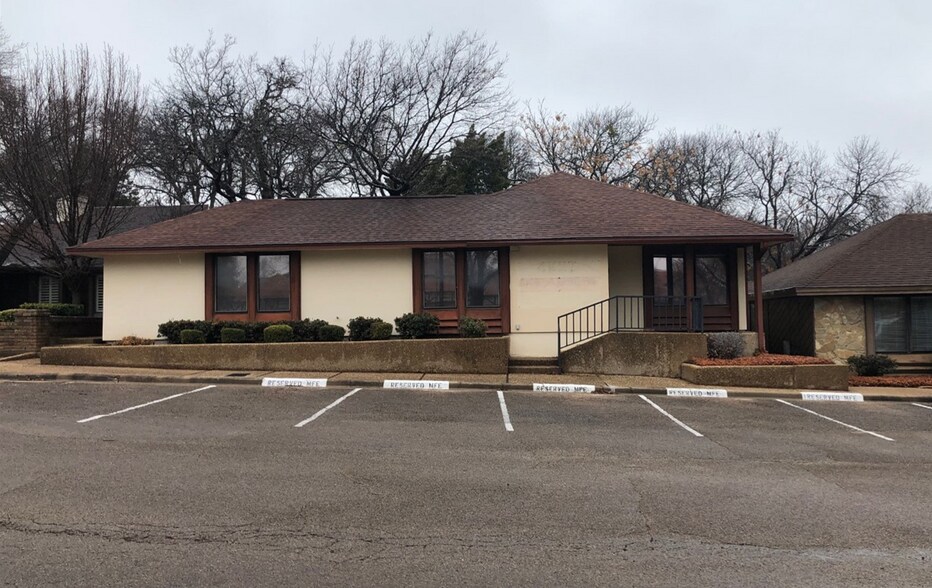 More Photos Of 4527 Lake Shore Dr, Waco Office For Lease