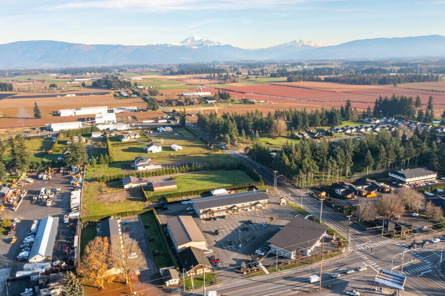 More Photos Of 6900 Hannegan Rd, Lynden Storefront For Lease