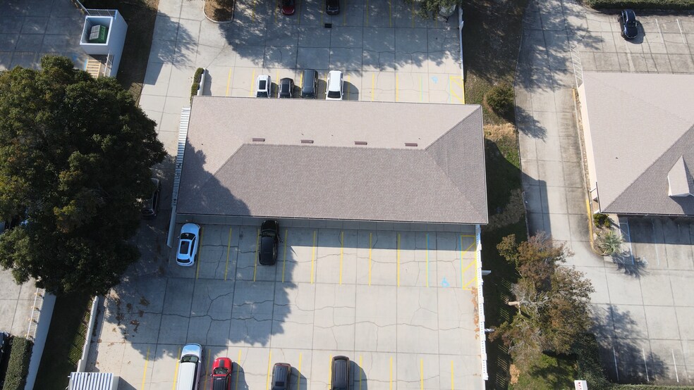 More Photos Of 301 Frontage Rd, Clermont Medical For Lease
