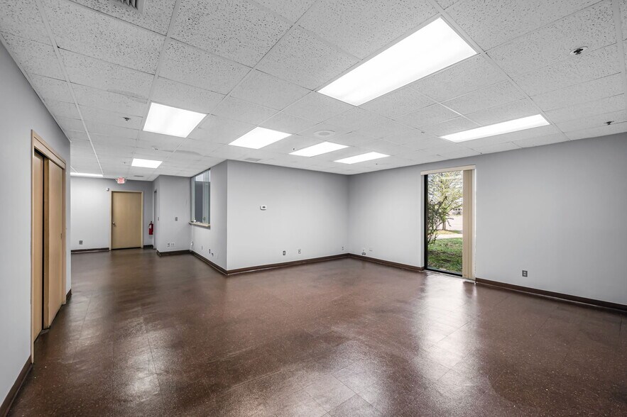 More Photos Of 111 Mosher St, Holyoke Warehouse For Lease