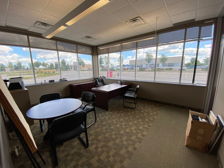 More Photos Of 195 Henry St, Brantford Unknown For Lease