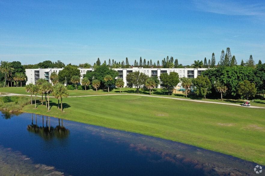 More Photos Of 8445 Springtree Dr, Sunrise Apartments For Sale