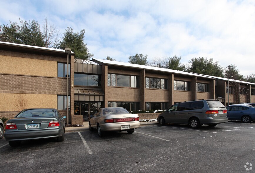 More Photos Of 5525 Twin Knolls Rd, Columbia Office For Sale