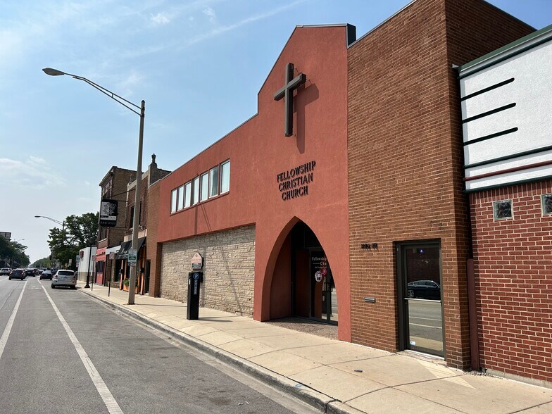More Photos Of 1106-1110 Madison St, Oak Park Specialty For Sale