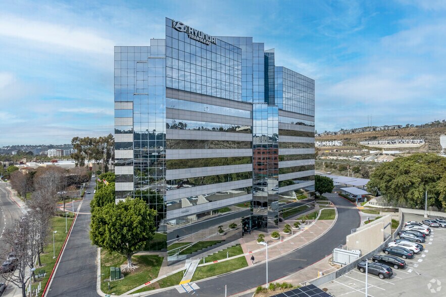 More Photos Of 8880 Rio San Diego Dr, San Diego Office For Lease