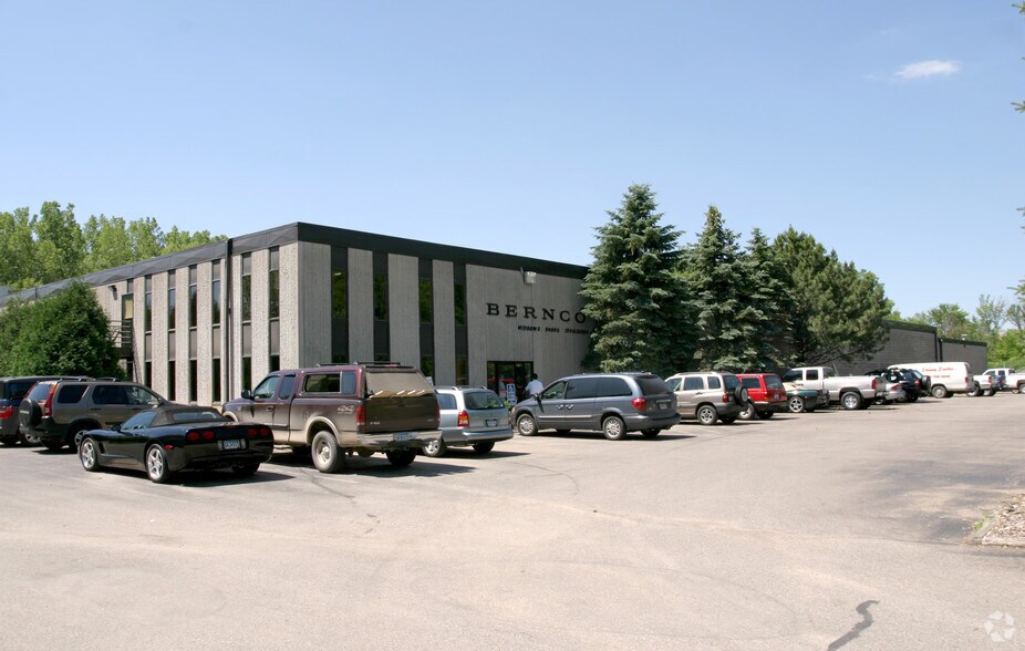 More Photos Of 11356 215th St W, Lakeville Manufacturing For Lease
