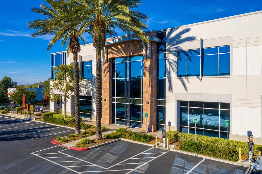 More Photos Of 4930 Directors Pl, San Diego Unknown For Lease
