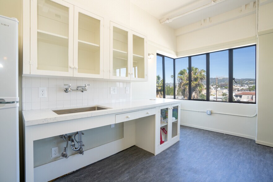 More Photos Of 5128 Marathon St, Los Angeles Apartments For Sale