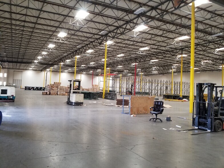 More Photos Of 13500 Marlay Ave, Fontana Warehouse For Lease
