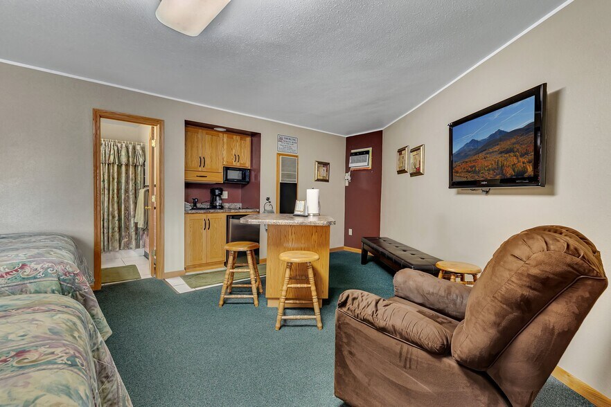 More Photos Of 720 Highway 10, Saint Cloud Hospitality For Sale