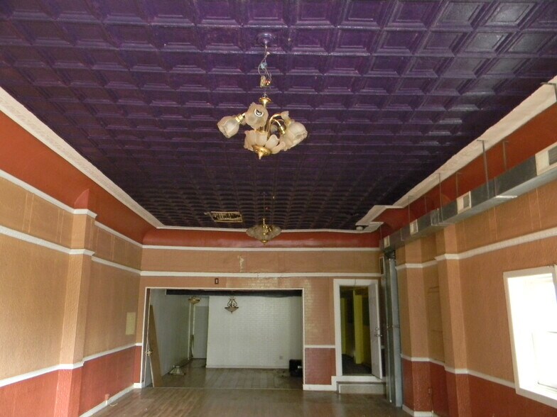 More Photos Of 206 S Broadway, Baltimore Restaurant For Sale