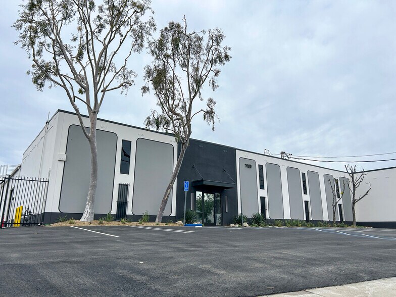 More Photos Of 7103 Fair Ave, North Hollywood Warehouse For Lease