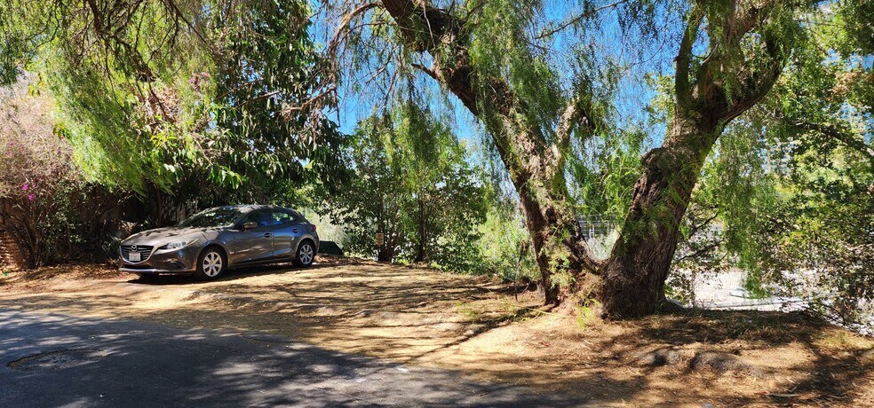 More Photos Of 3643 Fredonia Dr, Los Angeles Land For Sale