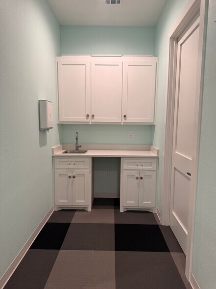 More Photos Of 1140 N Kimball Ave, Southlake Office For Lease