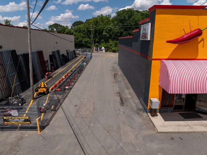 More Photos Of 1008 W Roosevelt Blvd, Monroe General Retail For Lease