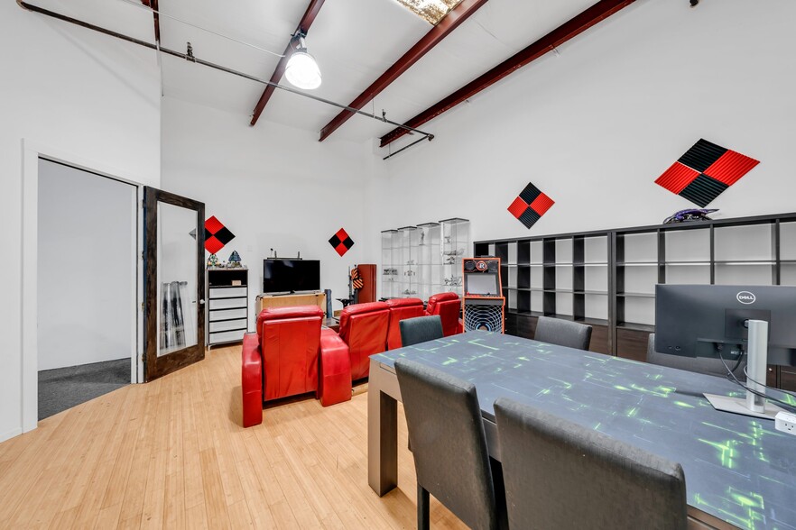 More Photos Of 2258 Central St, Richmond Warehouse For Lease