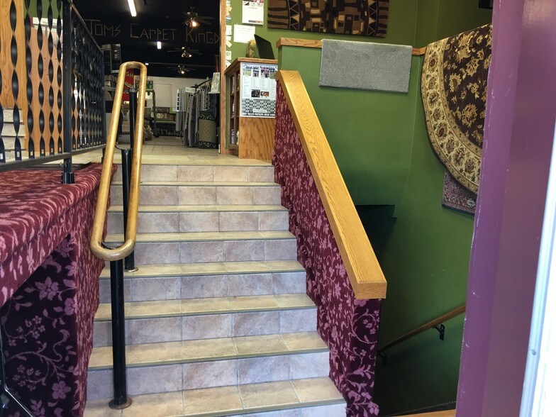 More Photos Of 390 State St N, Eden Valley Freestanding For Sale