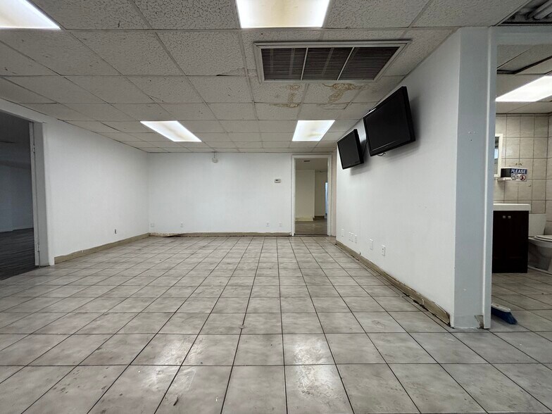 More Photos Of 74-80 Georgia Ave, Brooklyn Warehouse For Lease