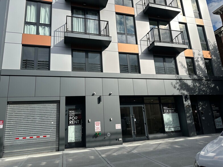 More Photos Of 3043 31st St, Long Island City Service For Lease