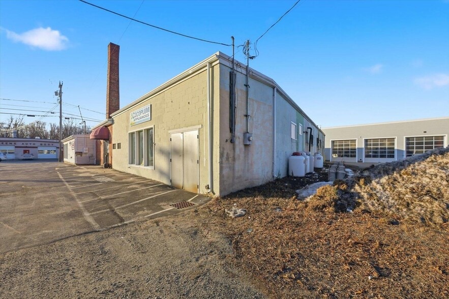 More Photos Of 540 Main St, Keene Office For Sale