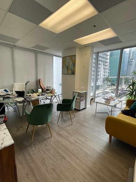 More Photos Of 150 SE 2nd Ave, Miami Office Residential For Sale
