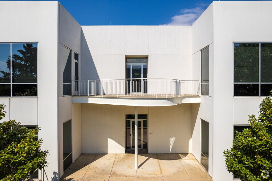 More Photos Of 6100 W Plano Pky, Plano Unknown For Lease