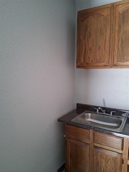 More Photos Of 319 Hidalgo St, Laredo Apartments For Sale