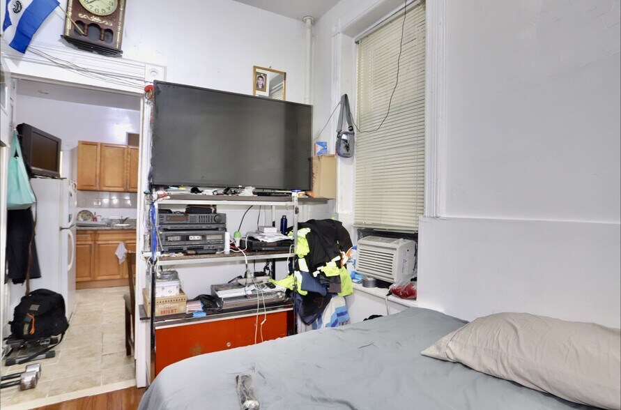 More Photos Of 2606 Central Ave, Union City Apartments For Sale