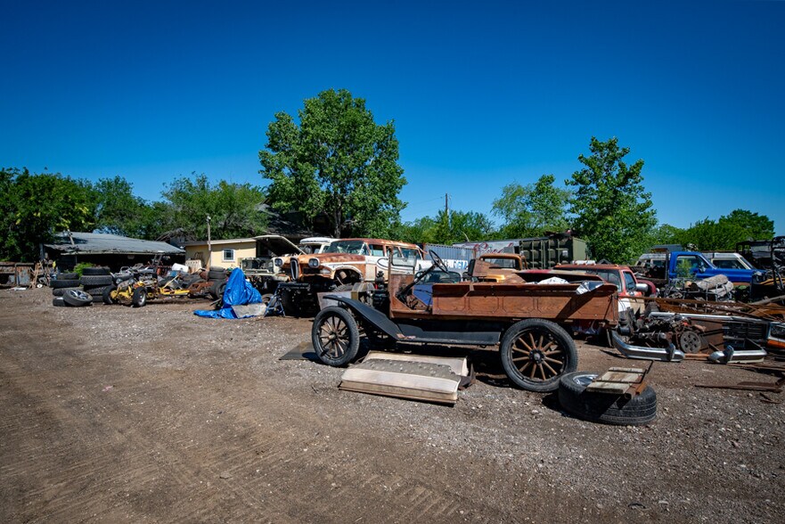 More Photos Of 7913 Highway 183 S, Austin Manufacturing For Sale