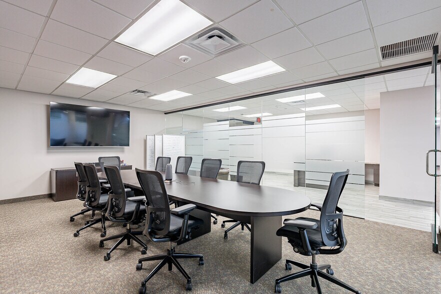 More Photos Of 7310 N 16th St, Phoenix Office For Lease