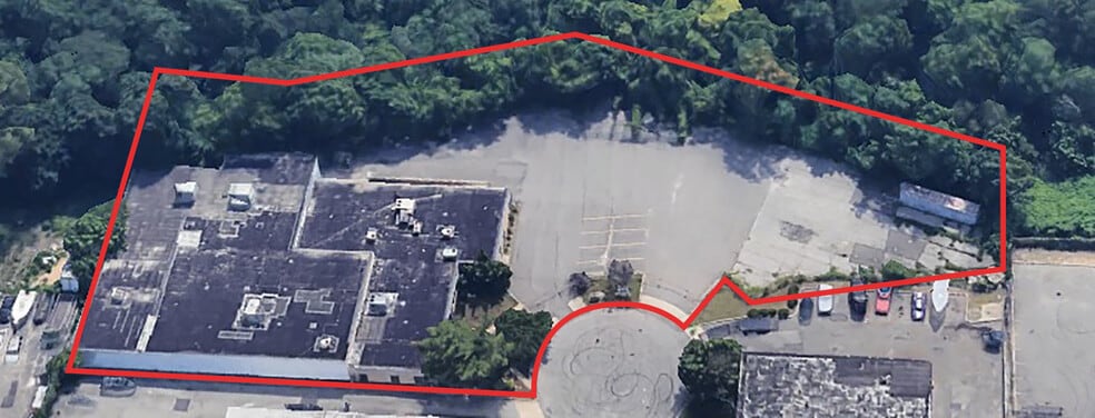 Primary Photo Of 22 Connor Ln, Deer Park Warehouse For Lease