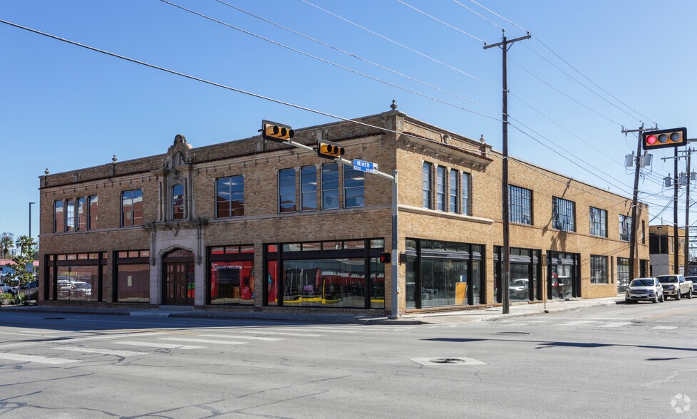 Primary Photo Of 900 Broadway St, San Antonio General Retail For Lease