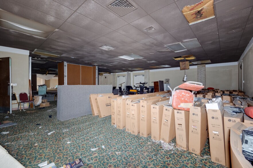 More Photos Of 2915 E Interstate 40, Amarillo Hotel For Sale