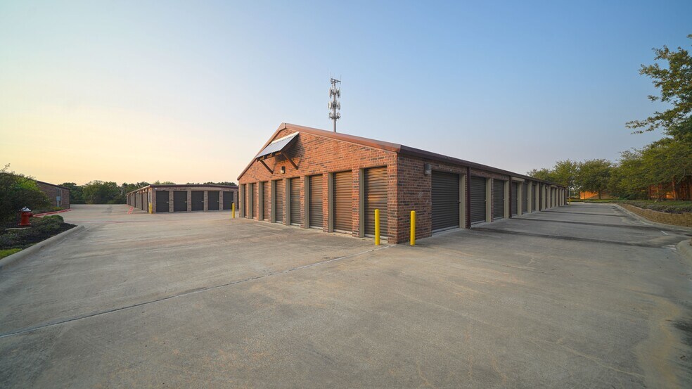 More Photos Of 2672 HORSE HAVEN LN, College Station Self Storage For Sale