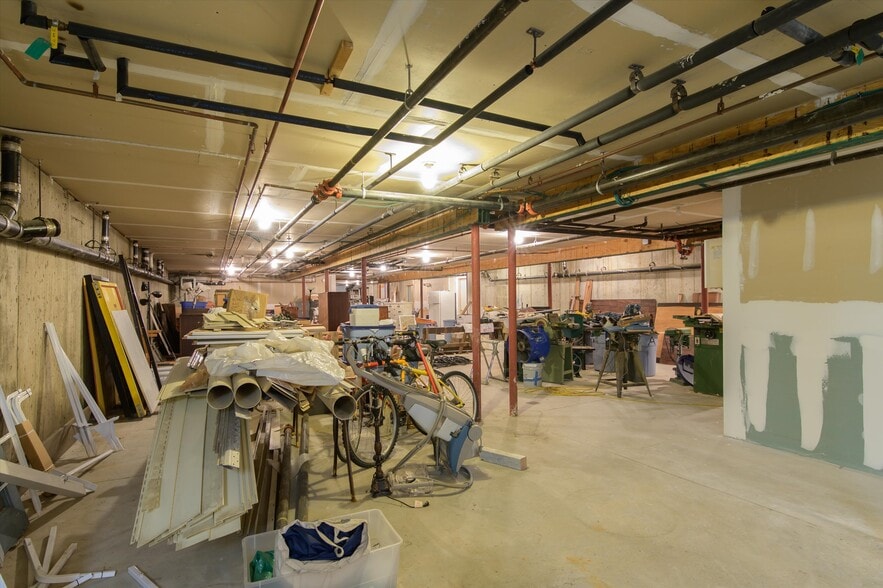 More Photos Of 156 Main St, Ludlow Office For Sale