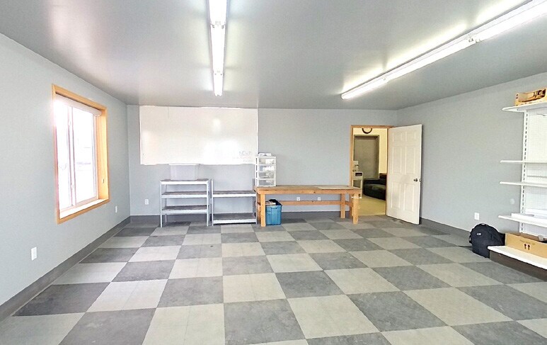 More Photos Of 5222 40 St, Rocky Mountain House Industrial For Sale