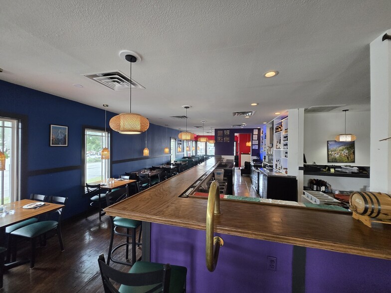 More Photos Of 406 W Abram St, Arlington Restaurant For Sale