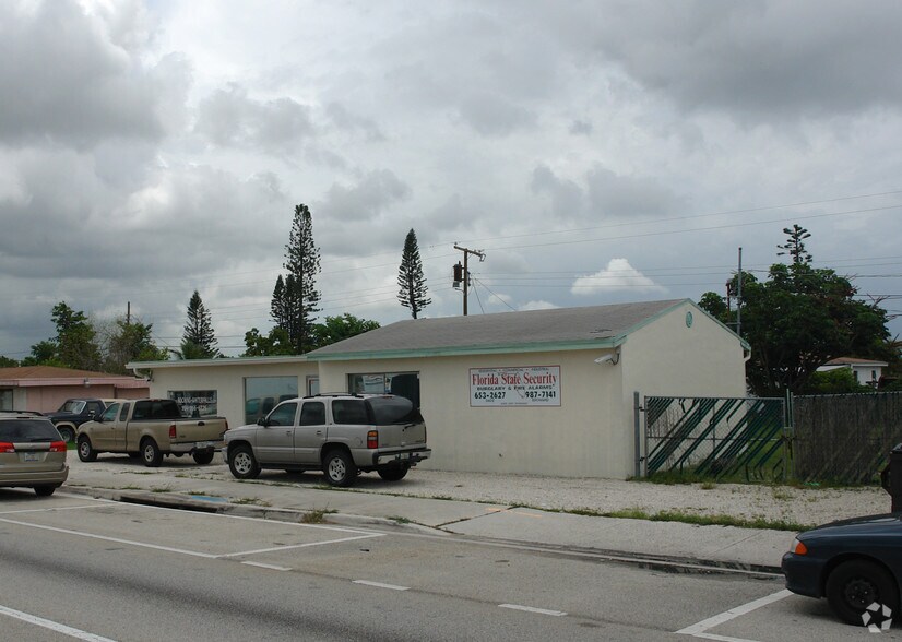 More Photos Of 6221 Pembroke Rd, Hollywood Office For Lease