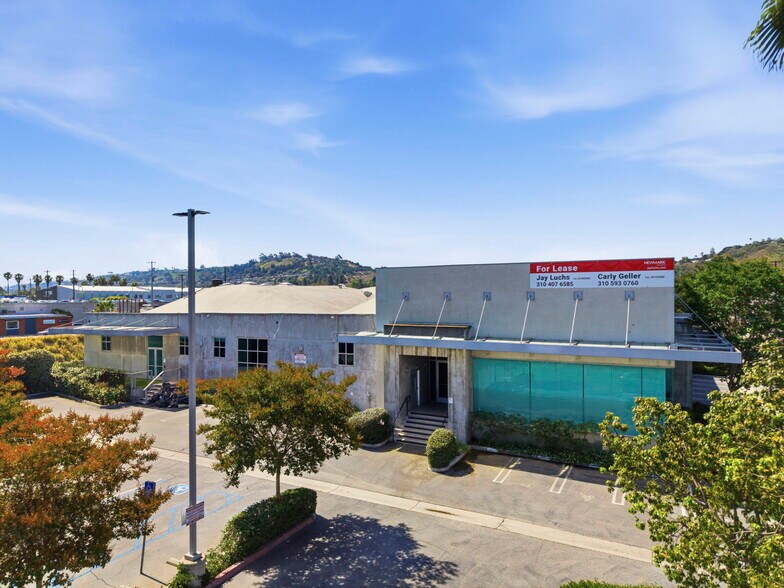 More Photos Of 3562-3582 Eastham Dr, Culver City Loft Creative Space For Lease