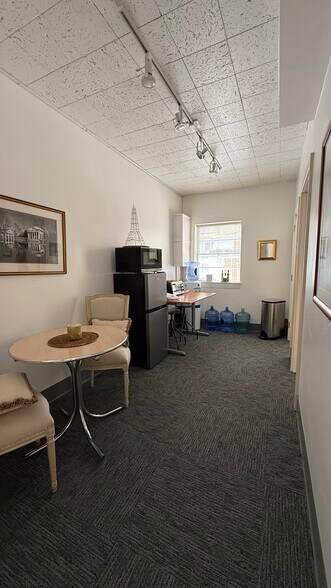 More Photos Of 612 Jefferson St, Charlottesville Office For Lease