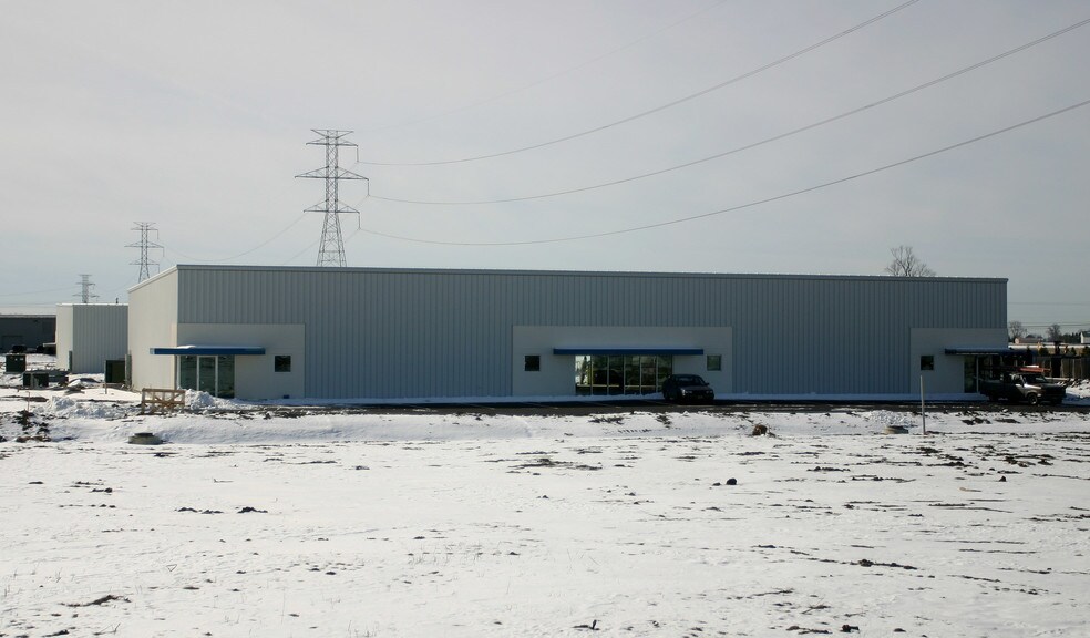 More Photos Of 7637 B Commerce Pl, Plain City Warehouse For Lease