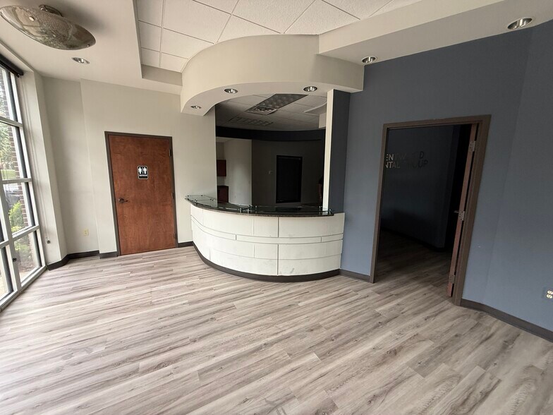 More Photos Of 8112 Isabella Ln, Brentwood Office For Lease