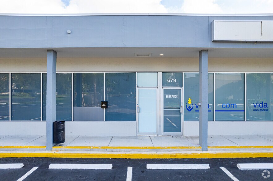 More Photos Of 665-695 S Federal Hwy, Deerfield Beach Unknown For Lease