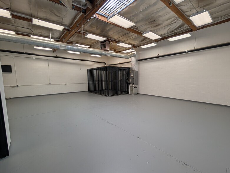More Photos Of 930 Huber St, Grover Beach Warehouse For Lease