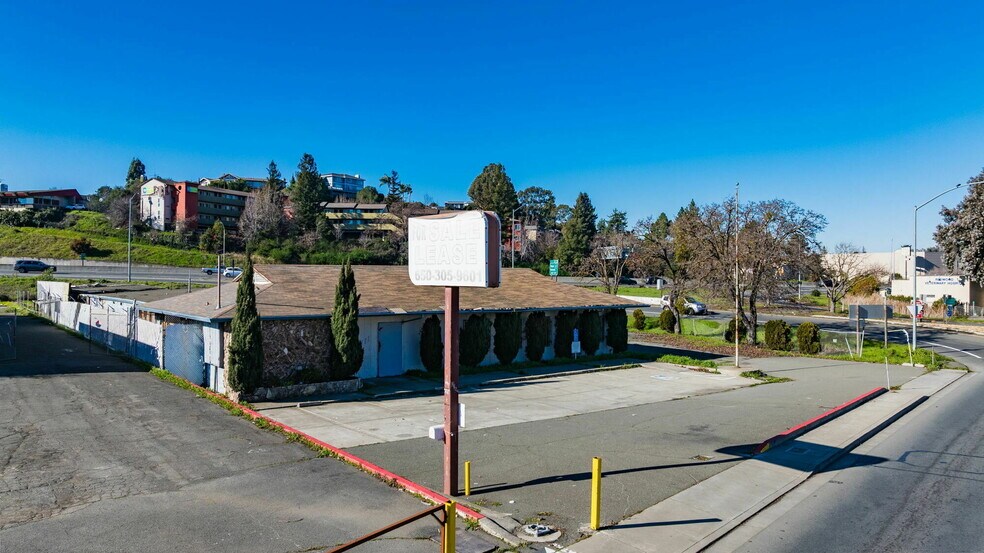More Photos Of 711 Admiral Callaghan Ln, Vallejo Storefront For Sale