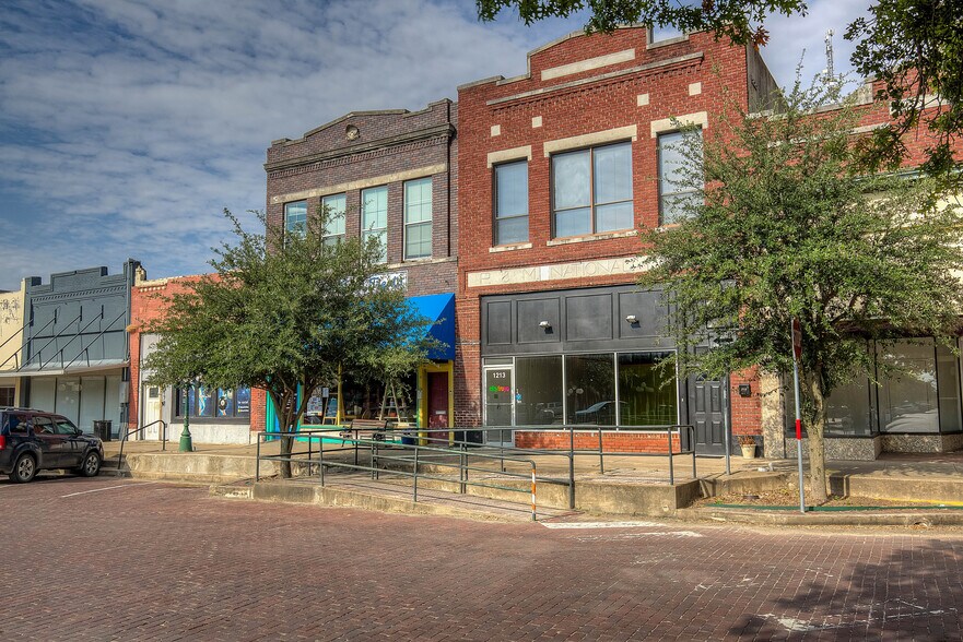 Primary Photo Of 1213 Washington St, Commerce Storefront Retail Office For Sale