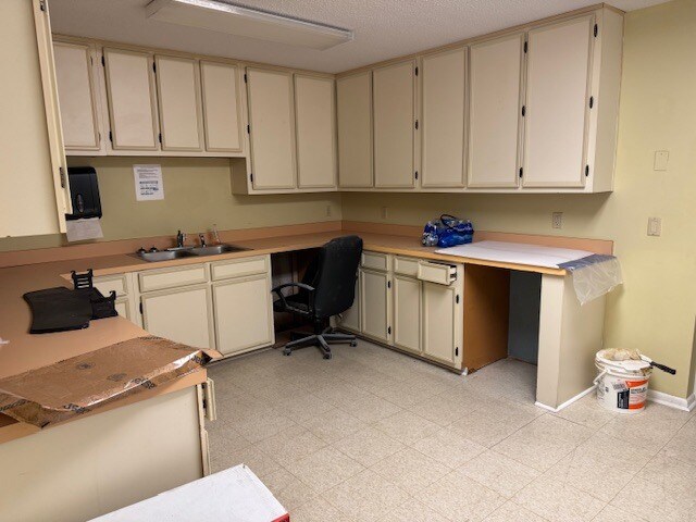 More Photos Of 1013 Marwalt Dr, Fort Walton Beach Medical For Sale